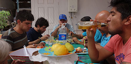 El alcohol está presente en actividades