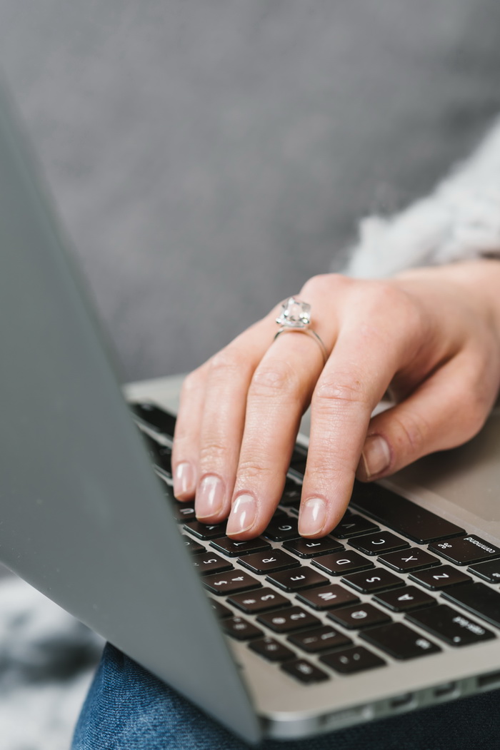 Trabajadora social es una profesional altamente capacitada