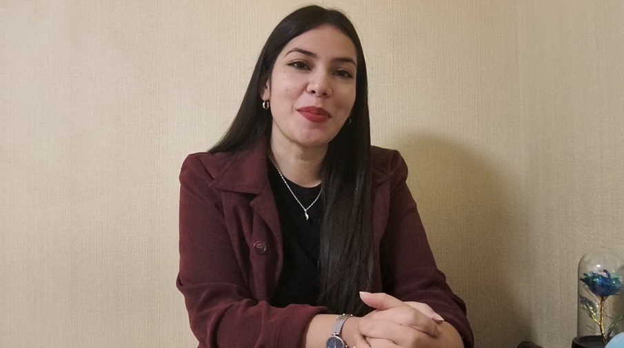 Motivada y comprometida, logra cambios en adultos y parejas. Profesional motivada por lograr cambios, respaldada por un Magíster que certifica su expertise.