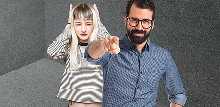 El estigma social en torno a las enfermedades mentales Muchas veces las personas con enfermedades de salud mental son etiquetadas por la sociedad
