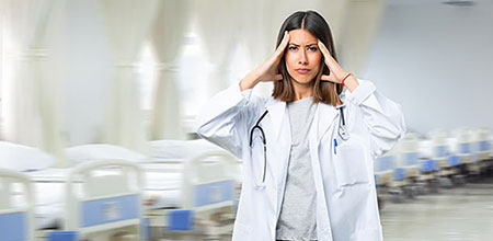 Síntomas post traumáticos en los profesionales de salud Los profesionales de la salud también pueden padecer de sintomatología post traumática